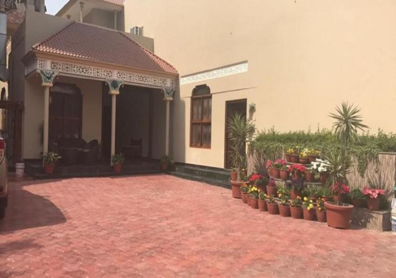 Vijaigarh Kothi - Heritage Boutique Varanasi Esterno foto
